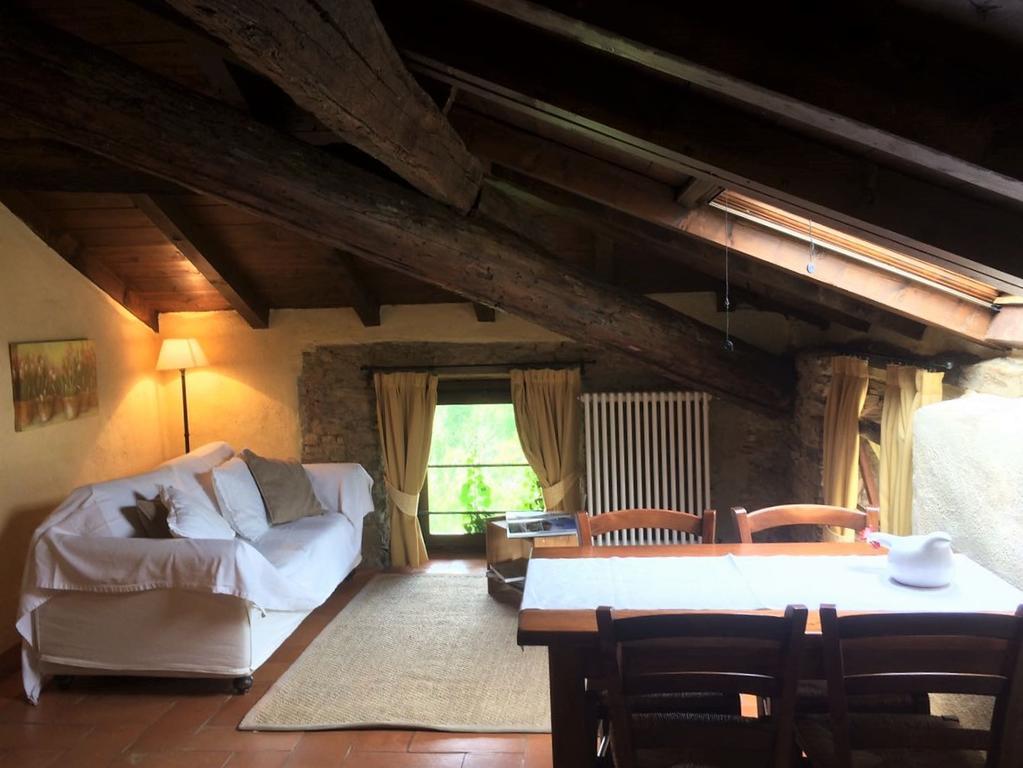 Agriturismo La Costa - Casa Vacanze Rovagnate エクステリア 写真